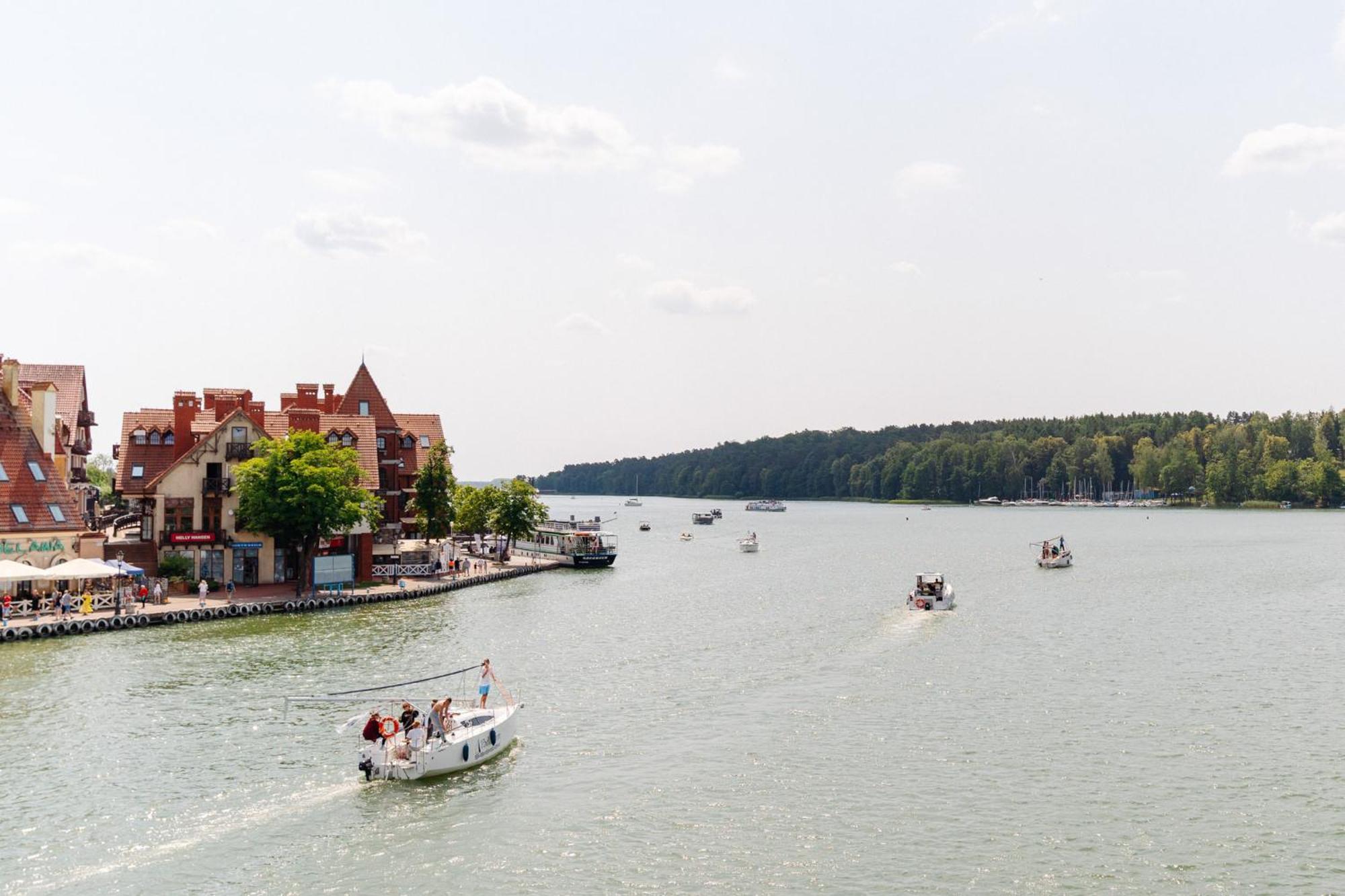 Lake Club Apartments - Loftaffair Mikołajki Buitenkant foto