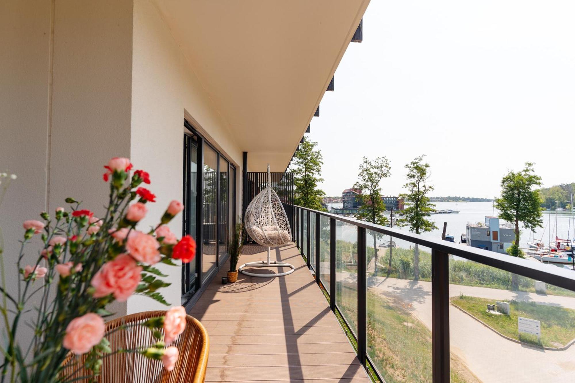 Lake Club Apartments - Loftaffair Mikołajki Buitenkant foto